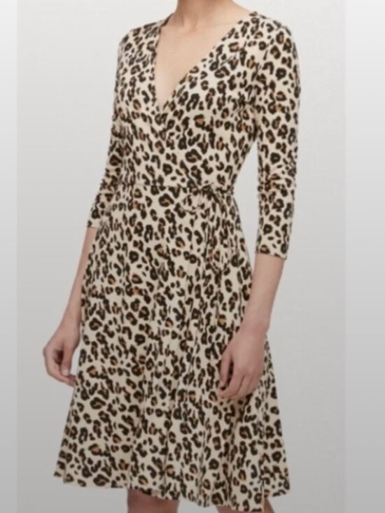 Banana Republic Dresses & Skirts - Banana Republic Leopard Animal Print Wrap Long Sleeve Dress Size Small